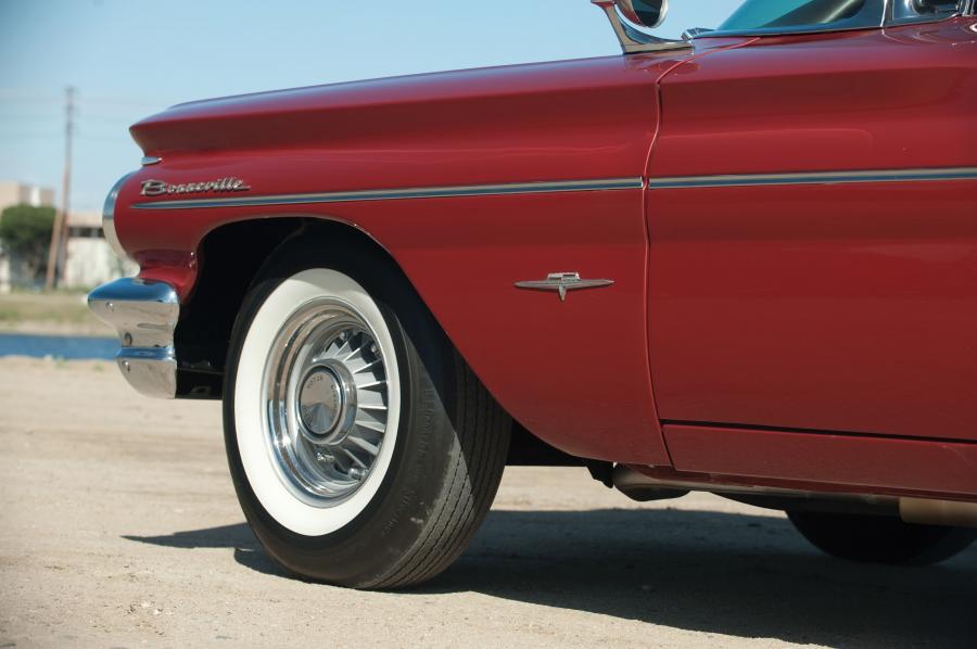  Pontiac Bonneville 389 Tri-Power-425 Convertible 1960 года  (фото 5 из 14)